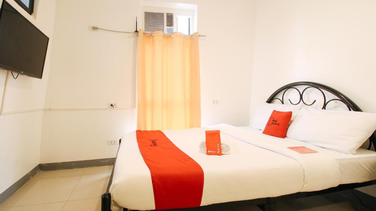 Reddoorz Plus @ Jardin Suites Guadalupe Nuevo Mandaluyong Bagian luar foto