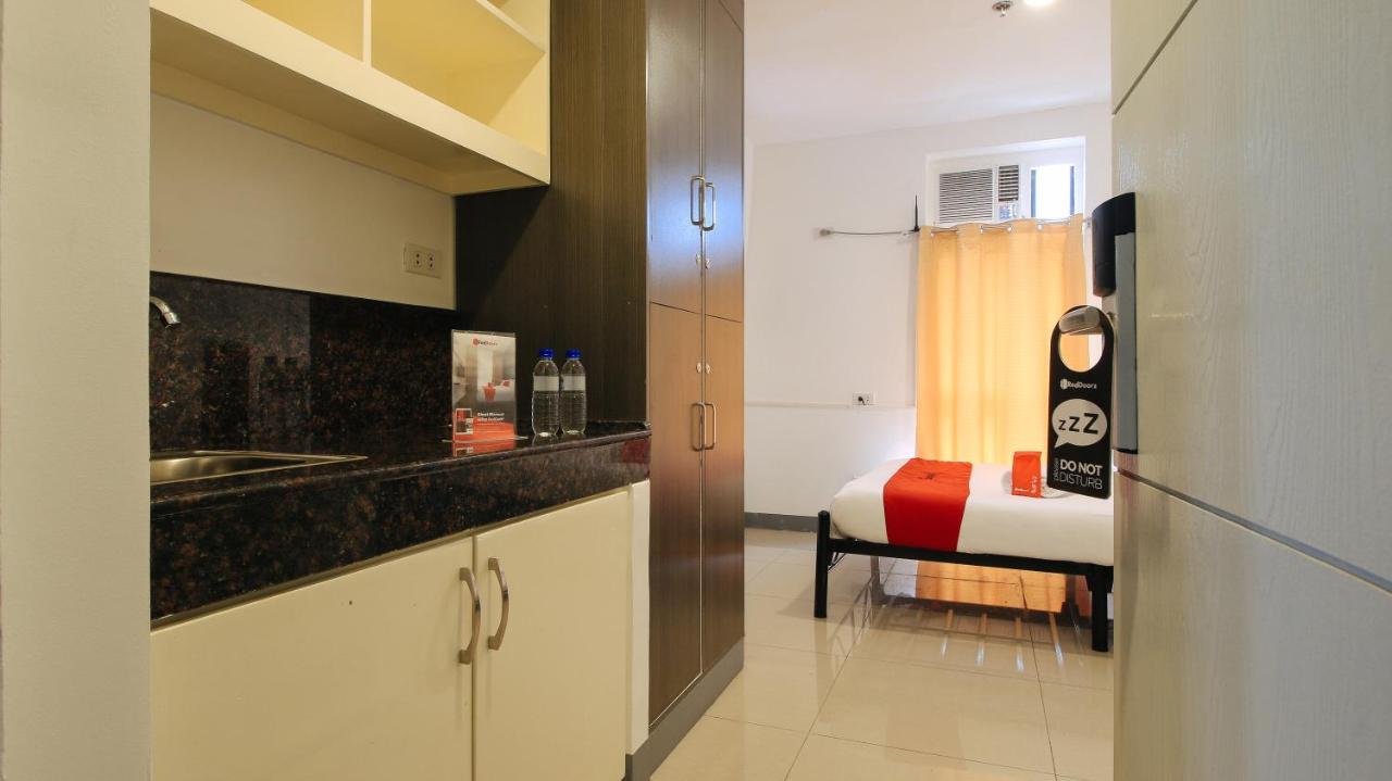 Reddoorz Plus @ Jardin Suites Guadalupe Nuevo Mandaluyong Bagian luar foto