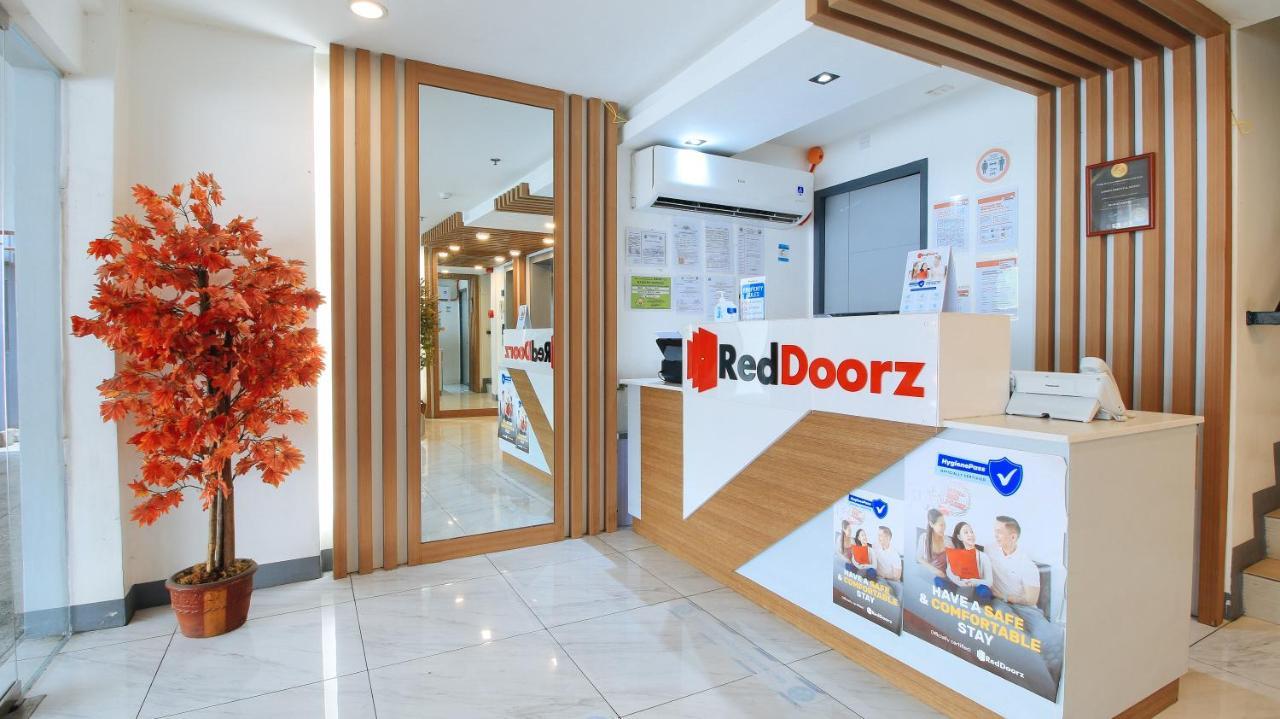 Reddoorz Plus @ Jardin Suites Guadalupe Nuevo Mandaluyong Bagian luar foto
